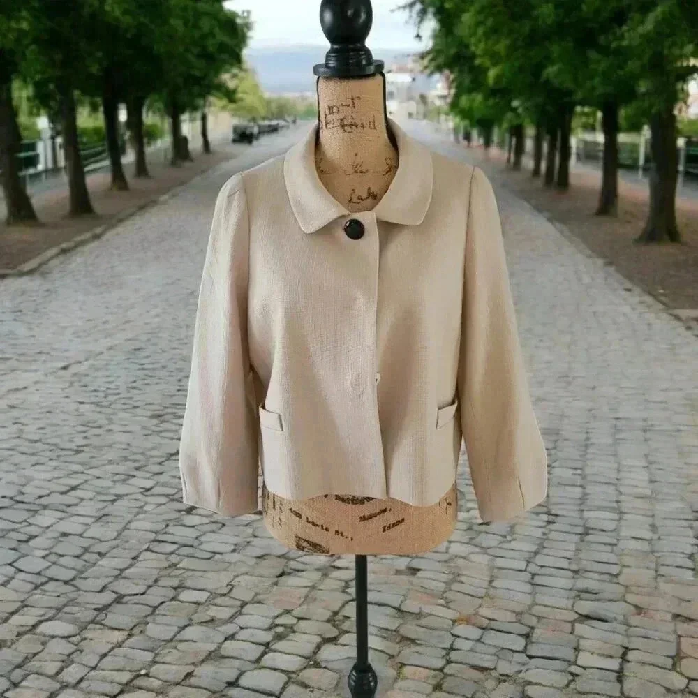 Jackie O. Cropped Blazer jacket in tan - Picture 1 of 6